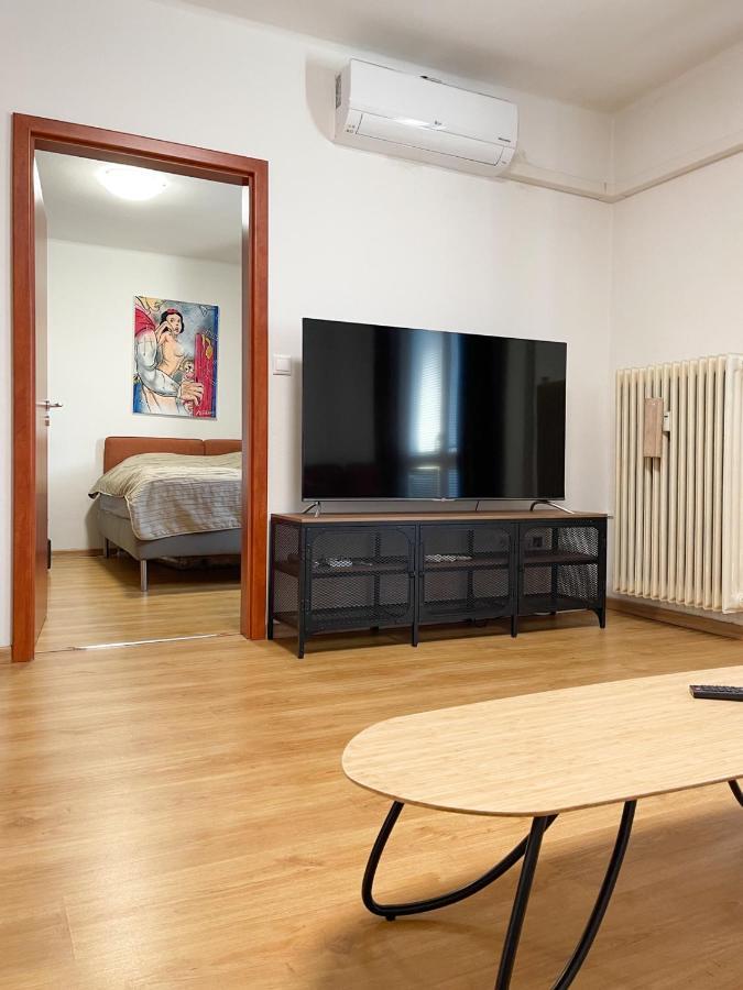 City Center 2 Bedroom A/C Apartment براتسيلافا المظهر الخارجي الصورة